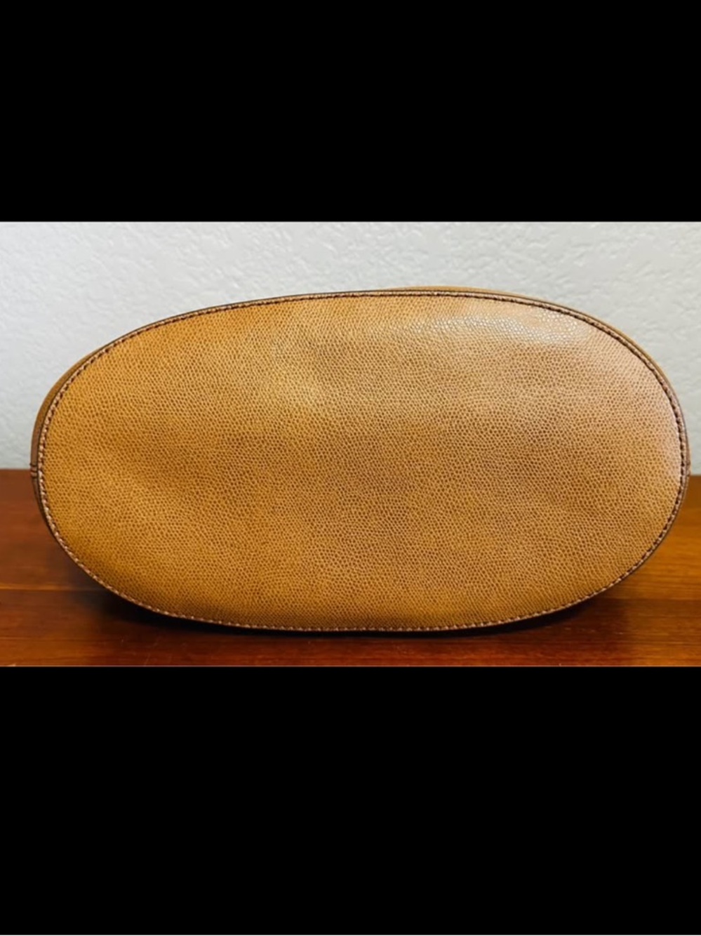 Michael Kors Saffiano
Leather Purse Jet Set Tote
Bag - Picture 9 of 10